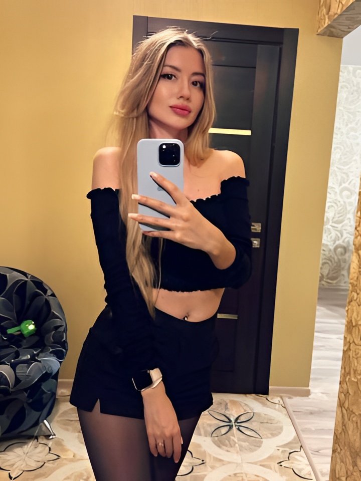 Гелена привлекальеная девушка из Черноморское цена от 1500 руб