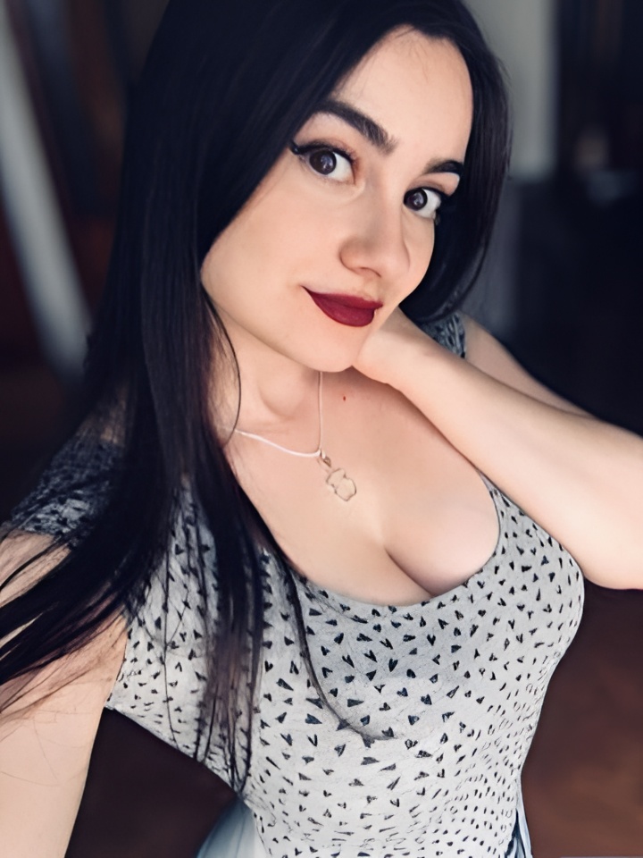 Инга привлекальеная девушка из Черноморское цена от 10000 руб