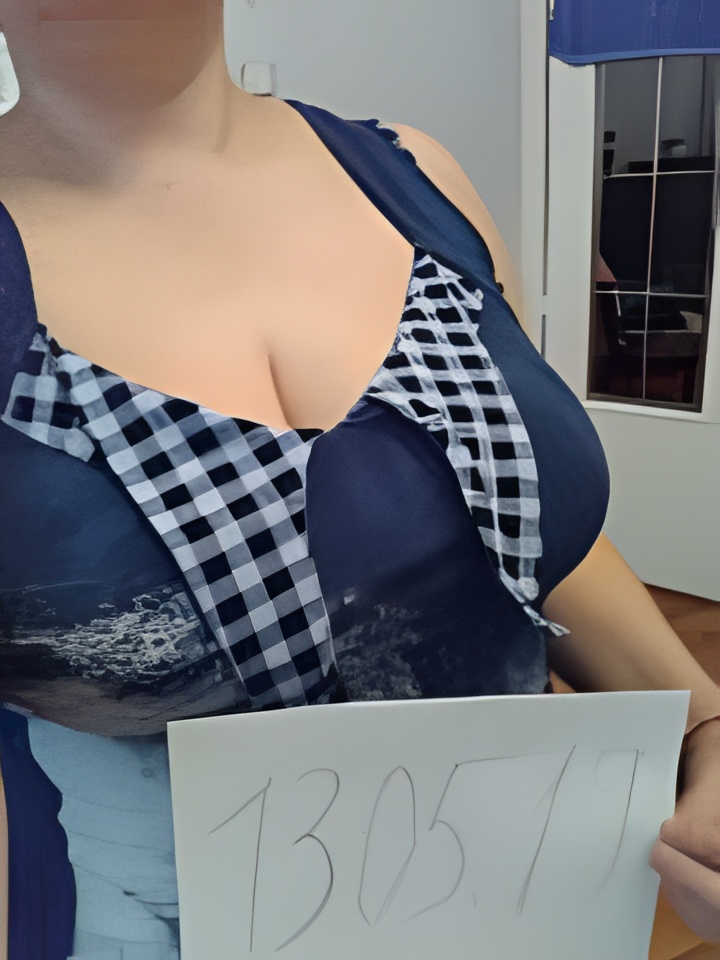 Полина привлекальеная девушка из Черноморское цена от 1500 руб