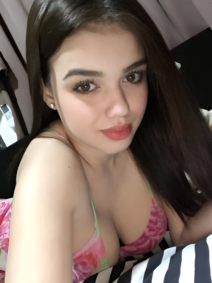 Василиса привлекальеная девушка из Черноморское цена от 5000 руб