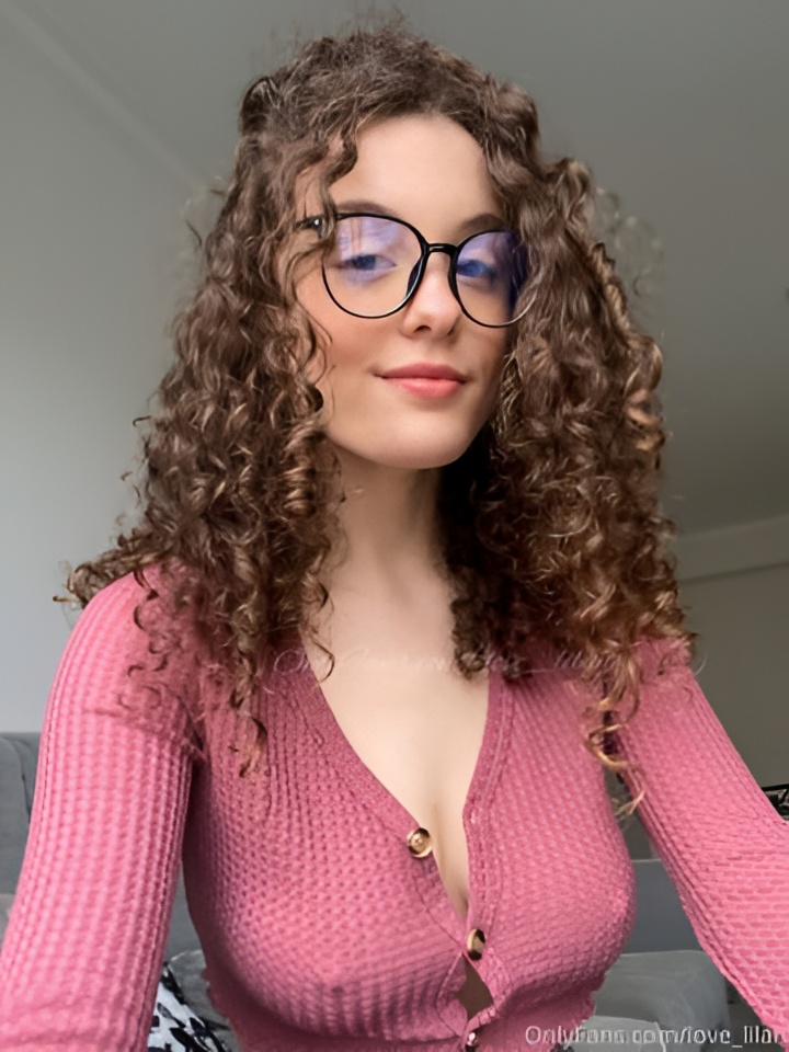 Виталина привлекальеная девушка из Черноморское цена от 10000 руб