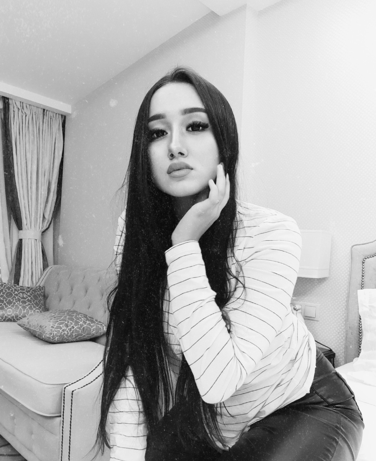 Светланка привлекальеная девушка из Черноморское цена от 3500 руб