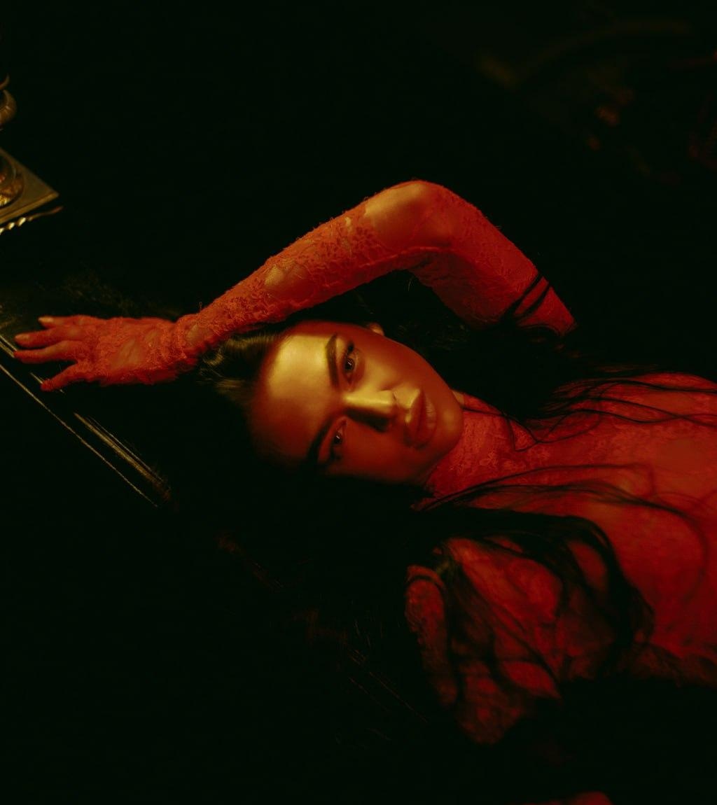 Лера привлекальеная девушка из Черноморское цена от 4000 руб