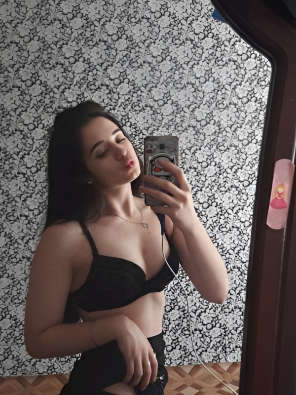 Натуся привлекательная девушка из Черноморское цена от 5000 руб