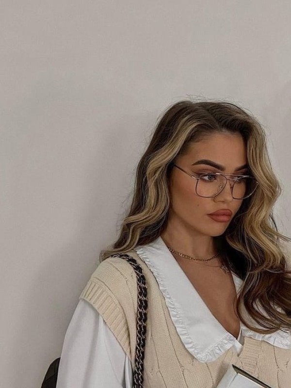 Даша привлекательная девушка из Черноморское цена от 3500 руб